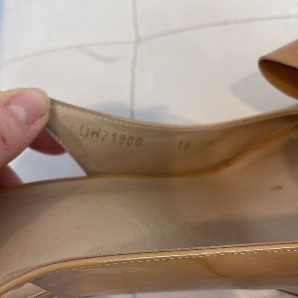 Stuart Weitzman Camel Slingback Heel Size 10 - Picture 5 of 9